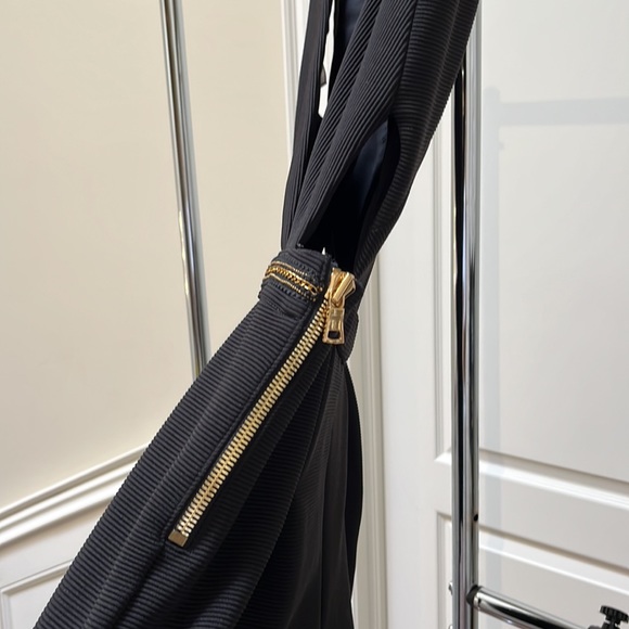 GUESS BY MARCIANO, SIZE 2, BLACK AND GOLD CHAINLINK ROMPER - Picture 3 of 3